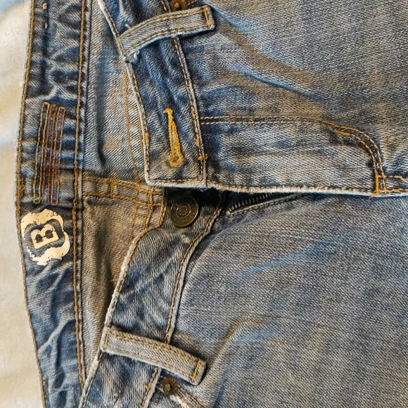 Vintage Bullhead Laguna boot cut distressed blue jean. Size 5 - Picture 4 of 11